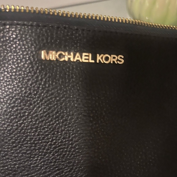 Michael Kors black wristlet like new - Picture 5 of 12